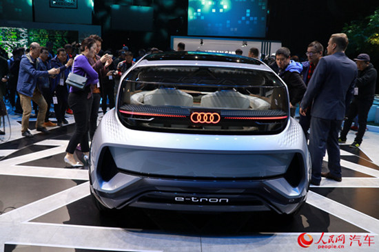 奥迪AI:ME概念车上海全球首发展现未来出行愿景
